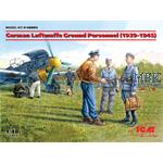 German Luftwaffe Pilots and Ground Personnel (1939 