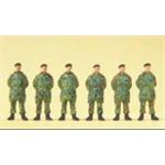 Bundeswehr Soldaten stehend, Parka, Barett 