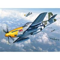 Allied aircrafts WW2 (1:24-1:32)