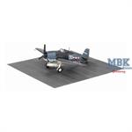 F6F-3 Hellcat \"White 00\" CVAG-5 w/Flight Deck
