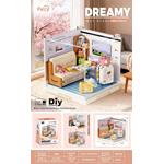 DIY "Dreamy Bay-Scene" Train Carriage