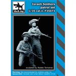 Israeli soldiers patrol set