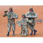 Bundeswehr Tank Crew winter (2 1/2 Figures)