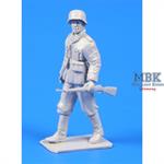 German WWII Soldier with Mauser Rifle 1/48