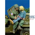US Paratrooper with small girl, 1944-45