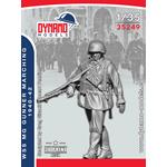 WSS MG Gunner marching 1940-42