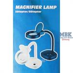 Tischlampe mit Lupe