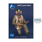NATO Pilot (60's), sitzend