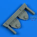 Douglas F4U-1 Corsair headrest type A