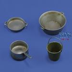 Cookware set and bucket (1:16)