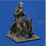 German Waffen SS Soldier eating w/ base