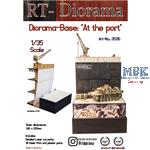 Diorama-Base: At the port