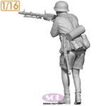 Sd.Kfz. 250/3 Gunner w/ MG34 (for Das Werk) 1:16