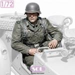 Officer for WWII German KS750 with Sidecar (1:72)