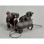 German tank crewman with compressor summer 43-45