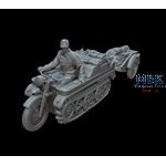 Kleines Kettenkraftrad Sd.Kfz. 2 with a trailer