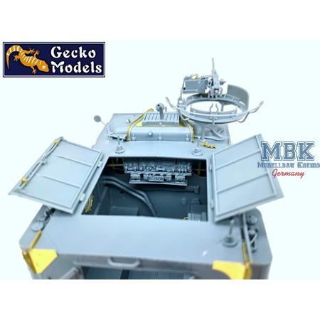 US M76 Amphibious Cargo Carrier OTTER Late Prod.
