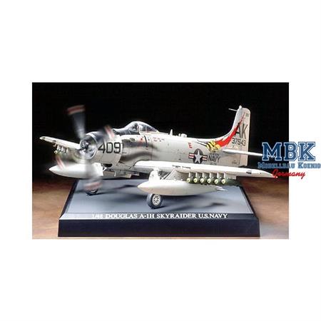A1-H Skyraider - Propeller Action