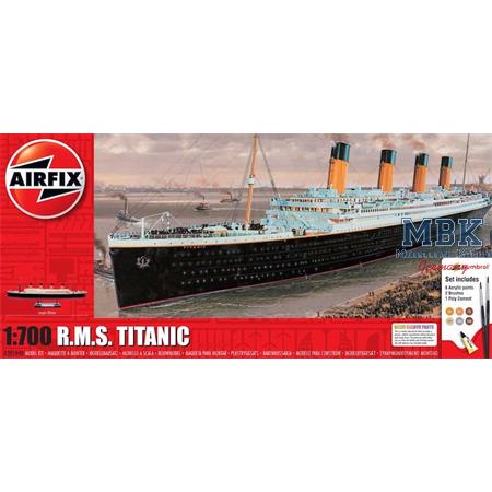 R.M.S. Titanic Gift Set 1:700