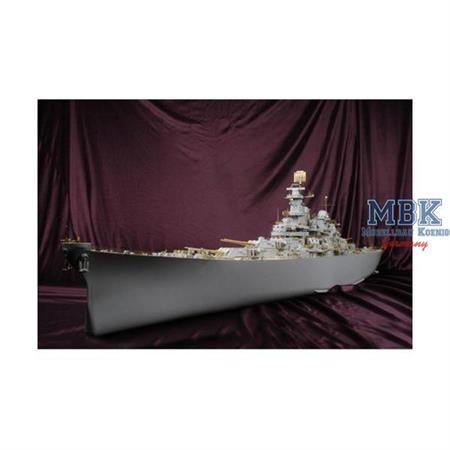 U.S.S. Iowa BB-61  DX PACK with full wooden deck