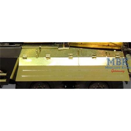 M8/M20 armored car side skirts/stowage bins