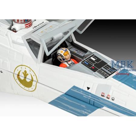 The Mandalorian: New Republic X-Wing Fighte (1:57)