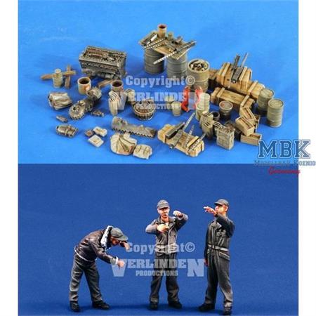 USAF Airbase Accessories & 3 Figures