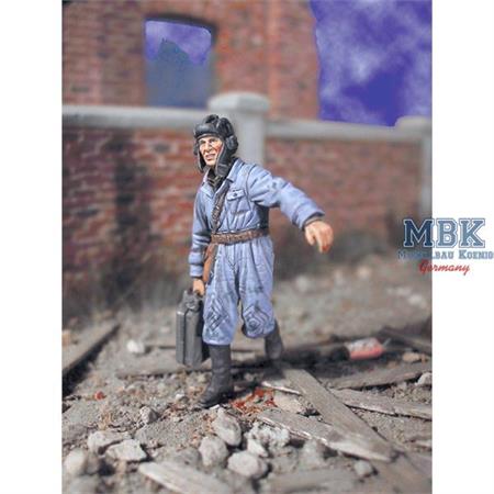 35544 Russian Tanker w/Gas Can
