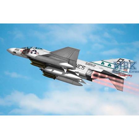 McDonnell-Douglas F-4J Phantom VMFA-333 Shamrocks