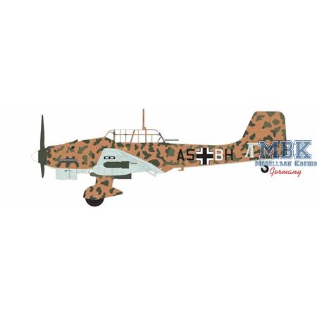 Vintage Classics:  Junkers Ju 87B-2 "Stuka" (1:24)