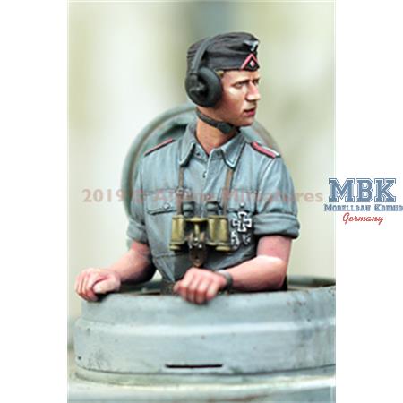 German Panzer Commander Summer Set - 2 figs 1/35