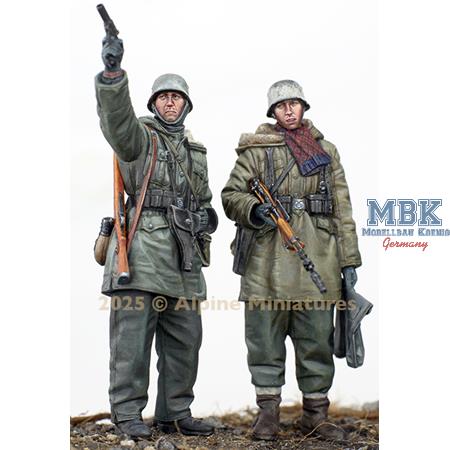 W-SS Grenadiere at  Kharkov Set (2 figures) 1:35