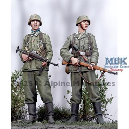 German Grenadier Set (2 figures) 1:35
