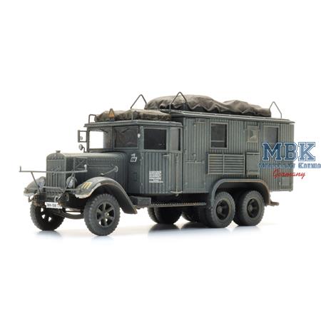 Wehrmacht Henschel 33 Kfz.72 radio