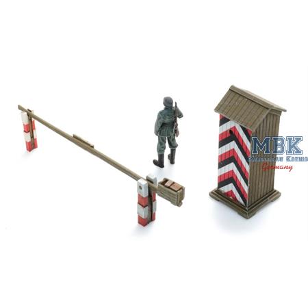 Wehrmacht Schilderhaus & Wachsoldat Wehrmacht Schilderhaus & Wachsoldat