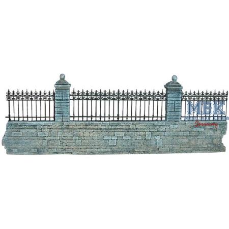 Mauern + Tore / Walls + Gates