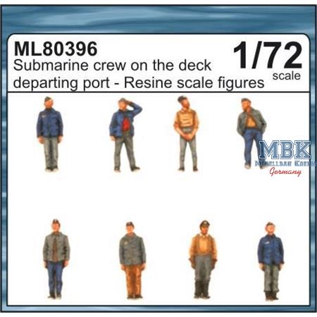 Uboot Crew an Deck II / Submarine crew on deck II