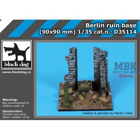 Berlin ruin base  90x90mm