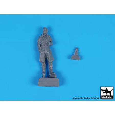 German fighter pilot WWII (1:32)