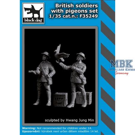 British Soldiers with Pigeon Set No. 2