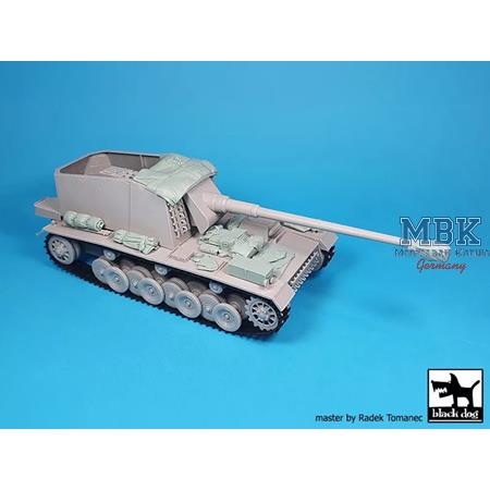 German 12,8 cm Sturer Emil accessories set