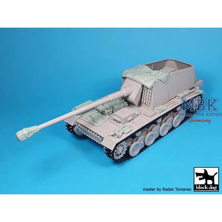 German 12,8 cm Sturer Emil accessories set