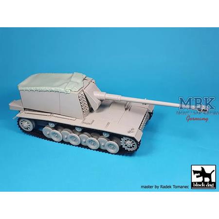 German 12,8 cm Emil canvas