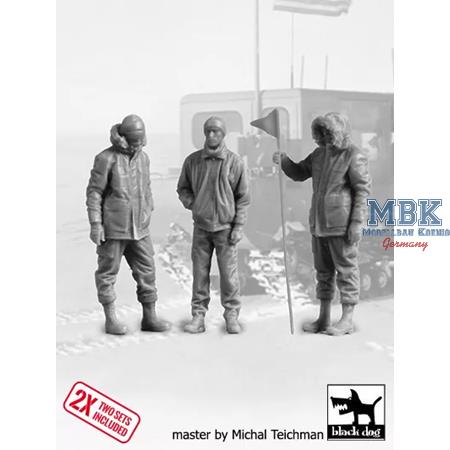 Polar explorers (2x3 figures)