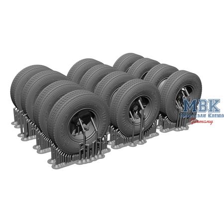 M915 Truck Wheel Set with Trailer wheels
