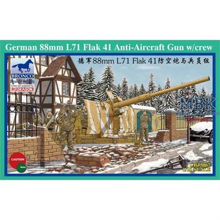 German 88mm Flak41 w/ crew