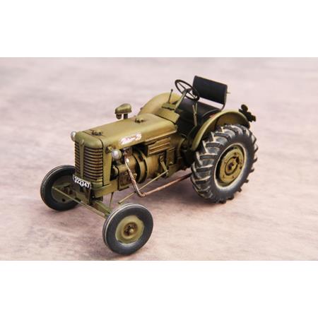 Zetor 25 Military w / Towbar for MiG 15 / 17 S