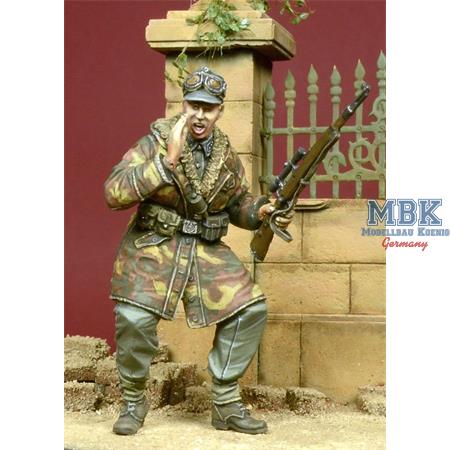Screaming WSS Officer in Anorak 1944-1945
