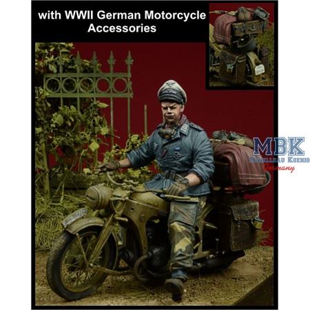 WWII German Motorcycle Rider +  accessoires set