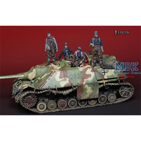 Jagdpanzer IV lang Crew & Accessories